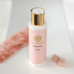 Haarstyling Creme, pink Verpackung, Friseurpflege, Glättung und Volumen, hochwertige Haarprodukte.